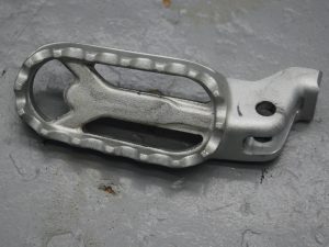 2023 TRUIMPH TIGER 900 RALLY PRO FOOT PEG FRONT L/H