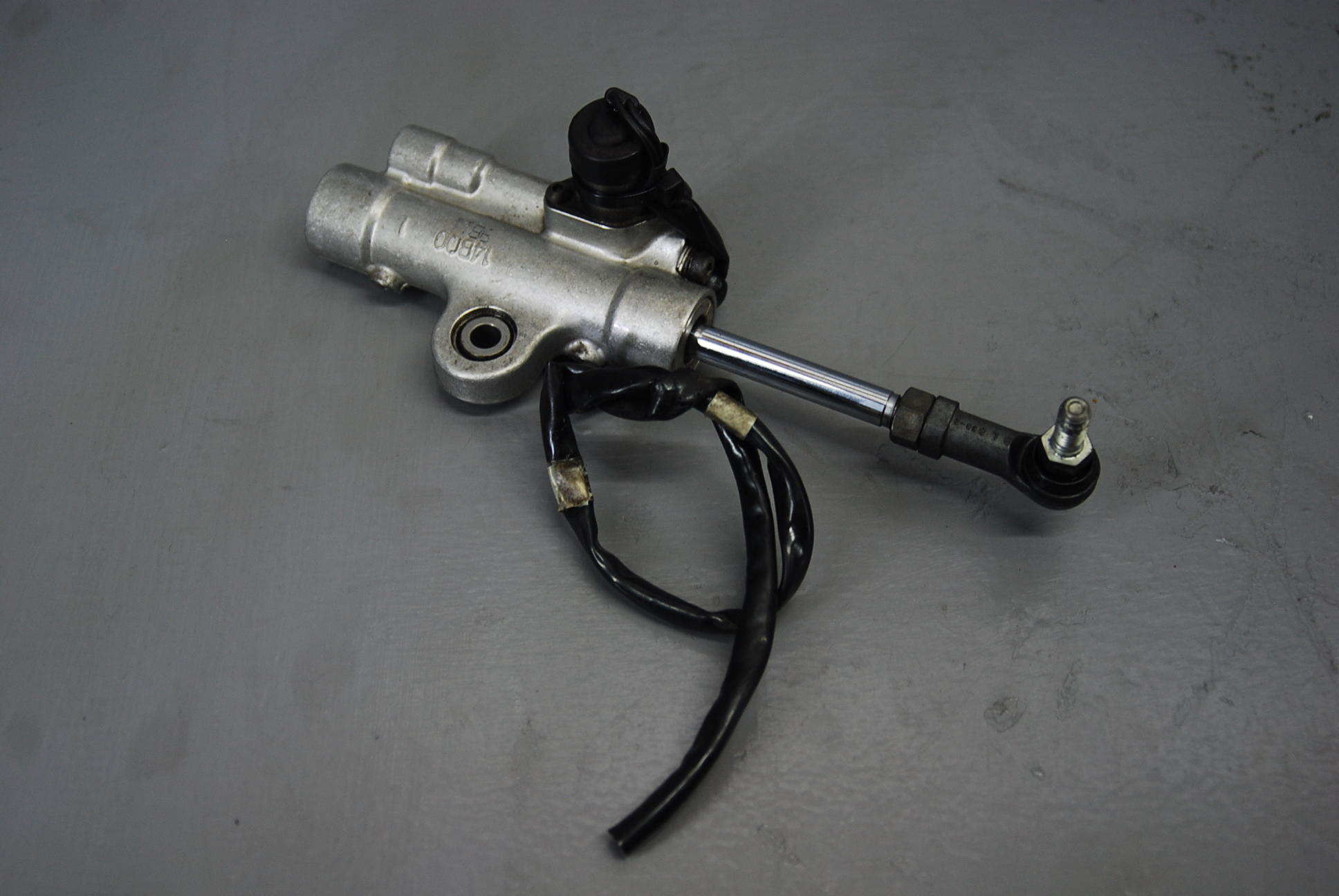 YAMAHA YZF R1 STEERING DAMPENER